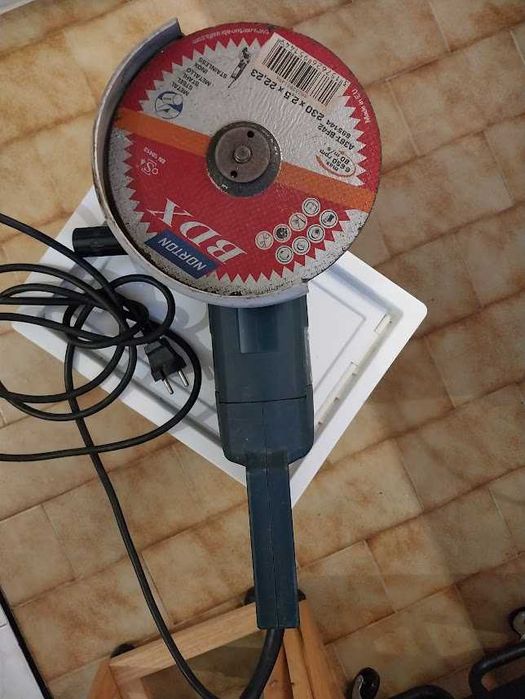 Rebarbadora Black & Decker 2000W