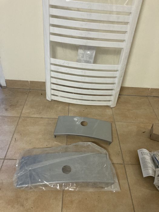 Bialy kaloryfer Dexter 800x500