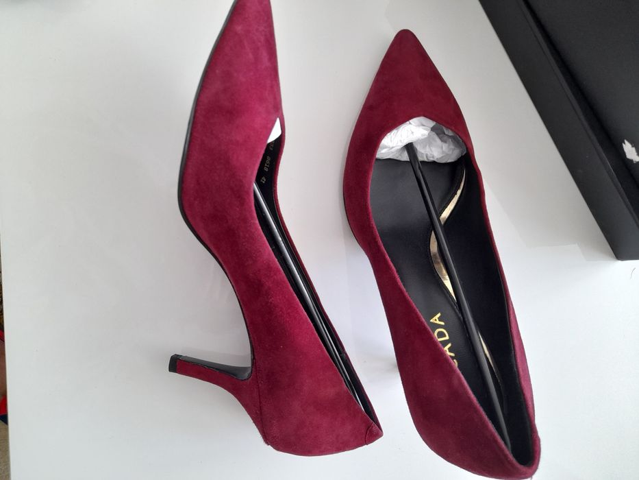 Туфли-лодочки, 41 размер новые, марка Escada.