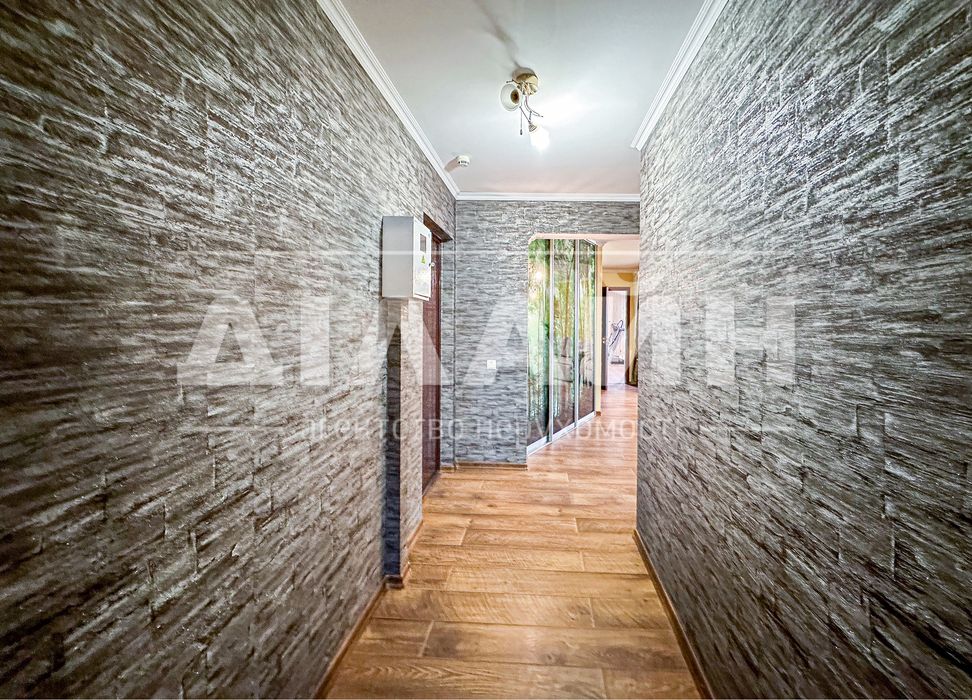 VIP 4х комн квартира 170 м2 по Юбилейному 14