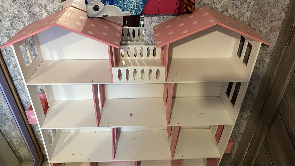 Будиночок для ляльок або для книг, іграшок