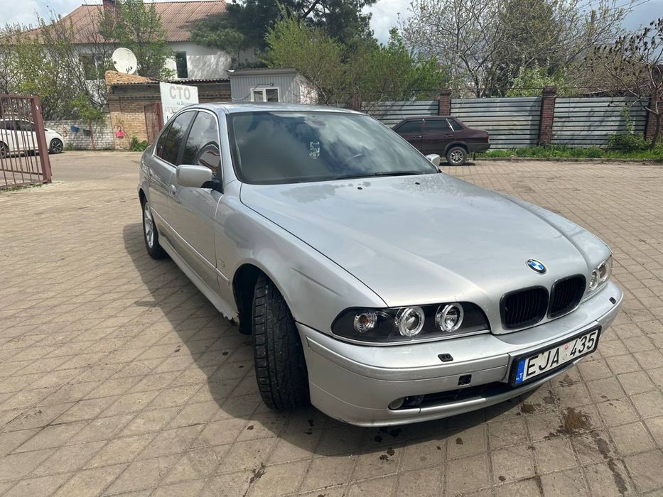 Автомобіль BMW 530d