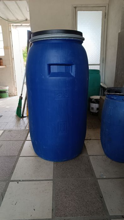 Barrica de Plástico Azul 150L/220L