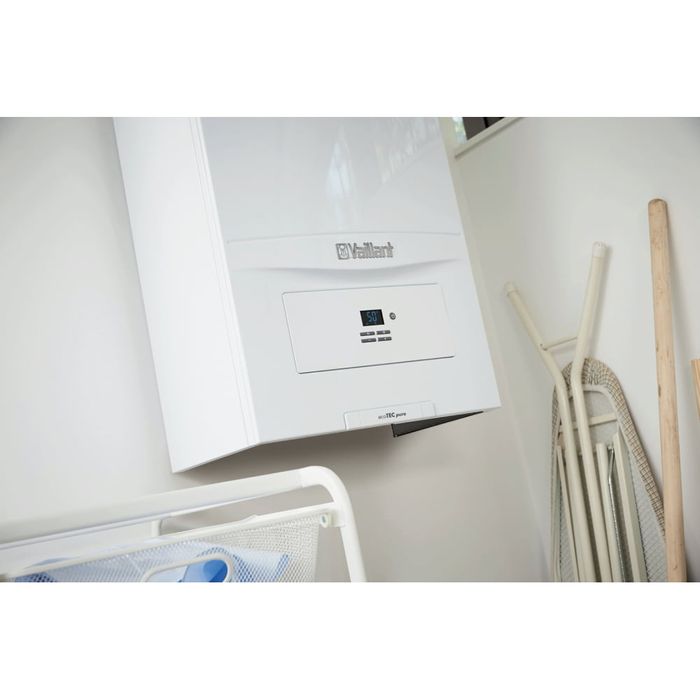 Котел конденсаційний газовий Vaillant ecoTEC pure VUW 246/7-2 + труба