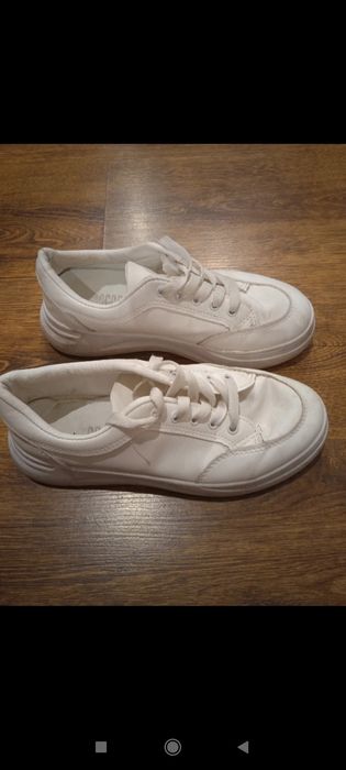 Buty sportowe damskie