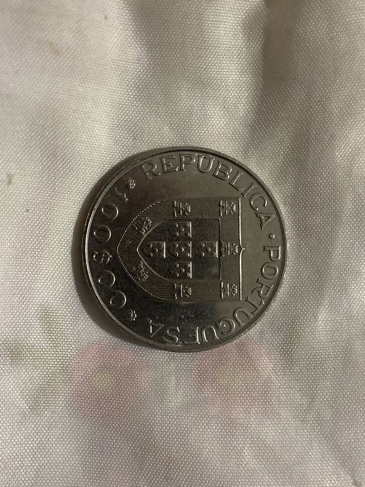 Moeda de 100escudos do ano internacional do defeciente