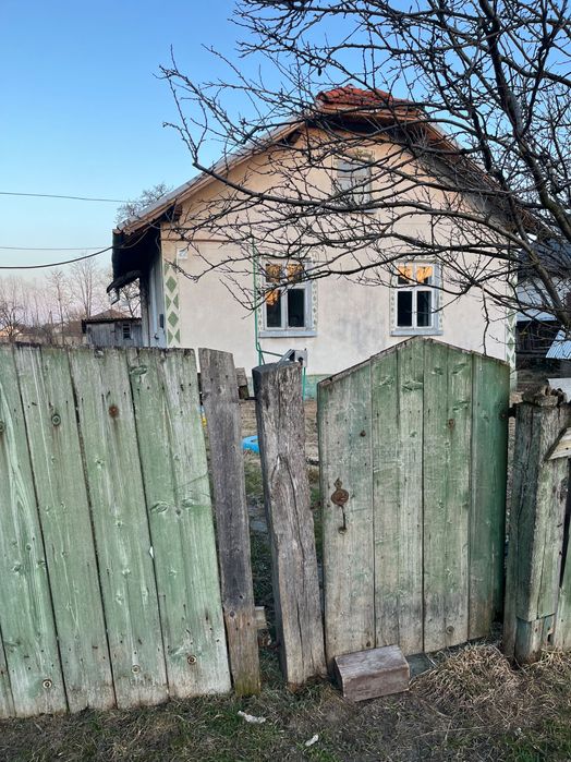 Продам хату воскресинці