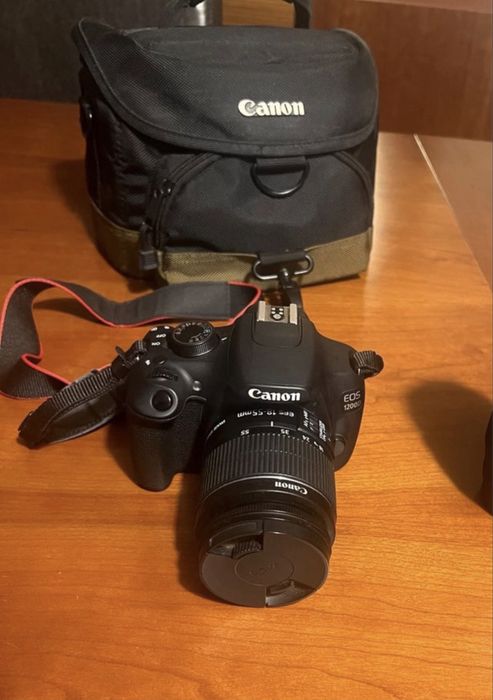 Canon 1200D.
