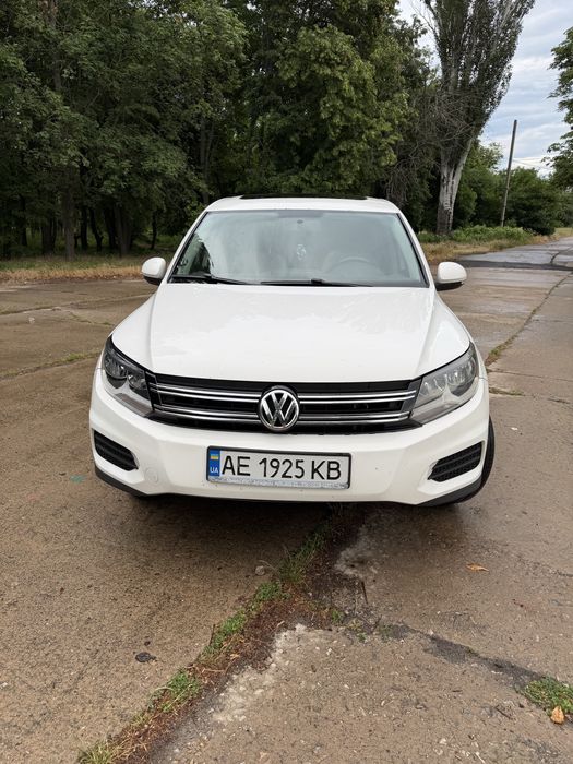 Volkswagen Tiguan 2.0 бензин  | 2013 | Автомат |