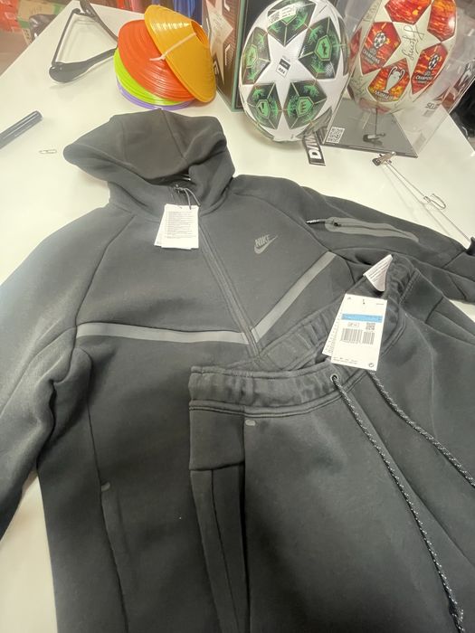 Костюм Nike Tech Fleece HV0949-010 / HV0959-010. Всі розміри !!!