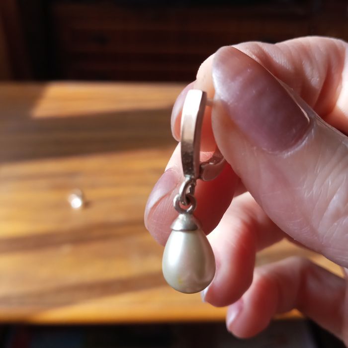 Продаю серебряные серьги с жемчугом