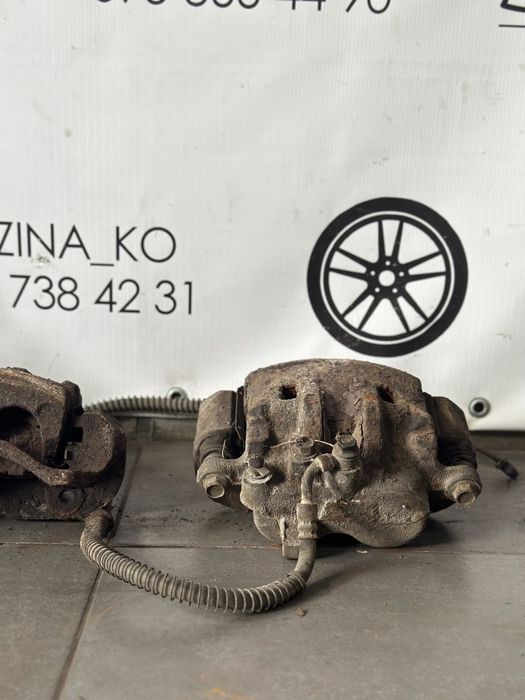 Супорта передні Hyundai H200 H1 1996-2005 р.