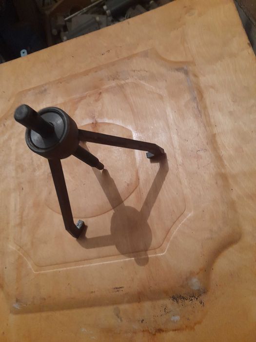 Ściągacz 3-ramienny