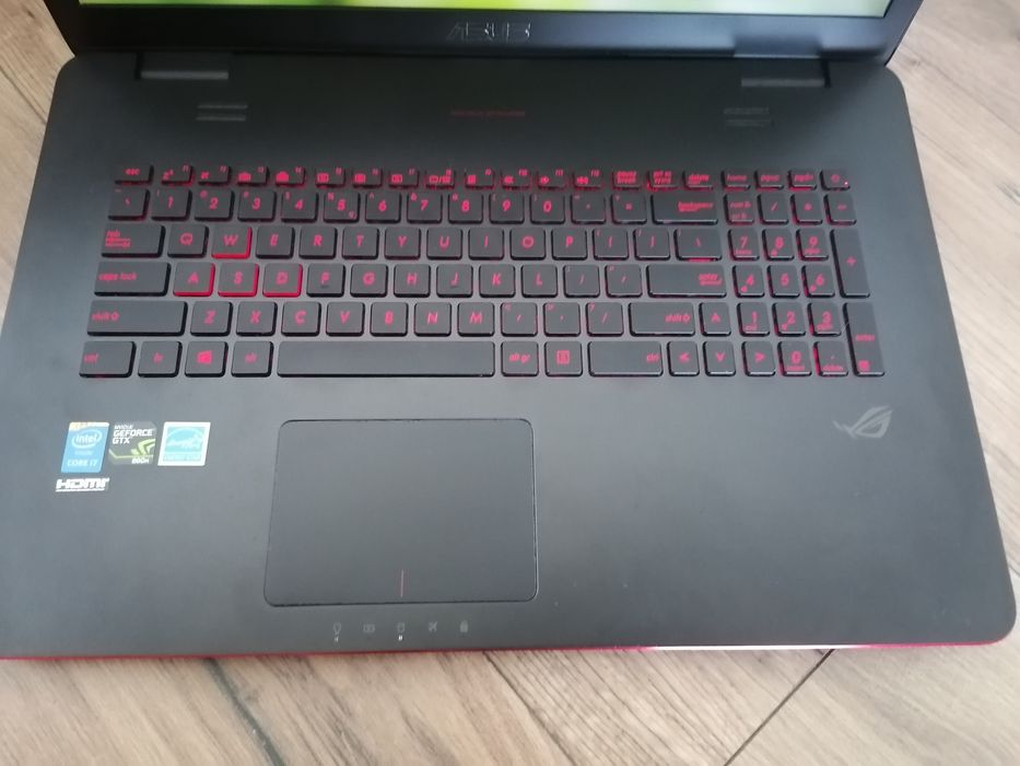 Laptop ASUS Republice of game 711 j