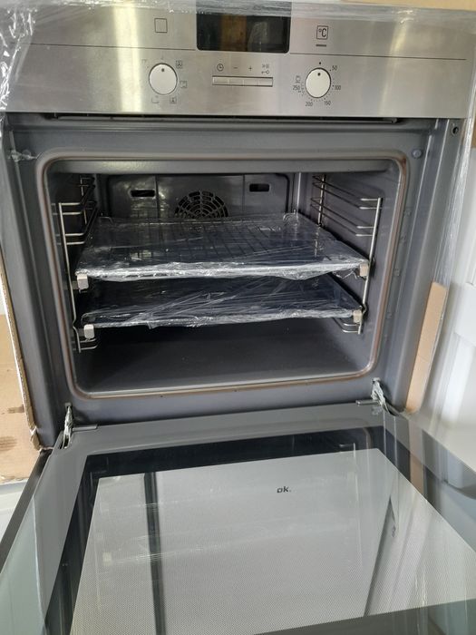 Духовка *Siemens*.