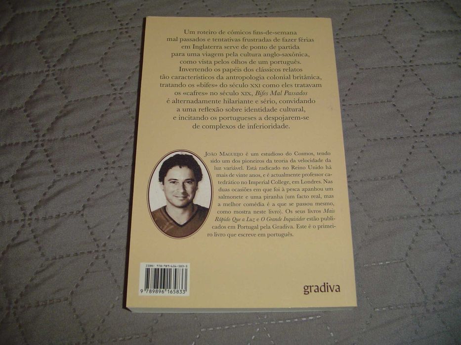 Livro "Bifes Mal Passados" de João Magueijo