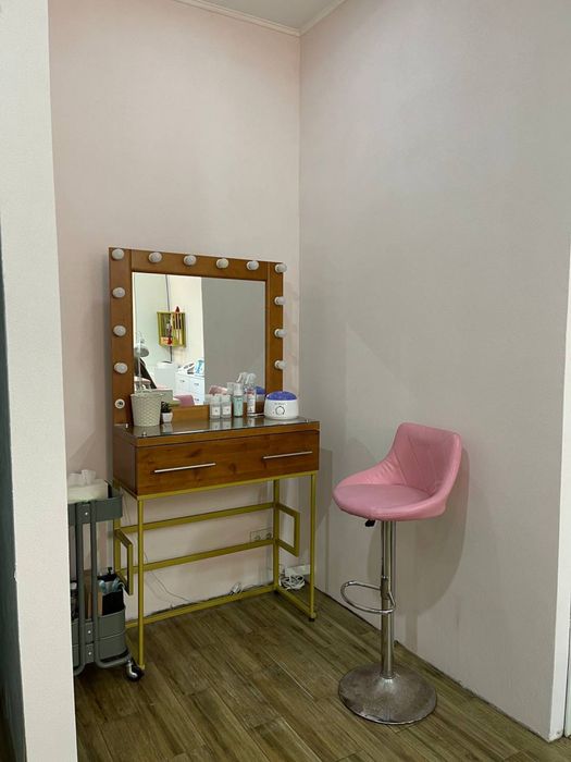 Оренда приміщення під салон, оренда робочого місця майстра манікюру