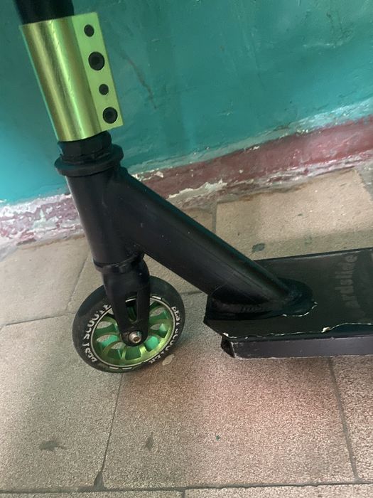 Продам трюковий самокат Best Scooter