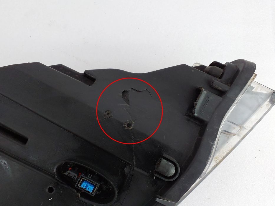 Ótica / farol esquerda BMW X6 (E71, E72)