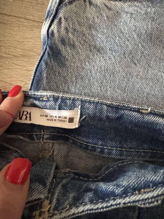 Джинси Zara. Зара