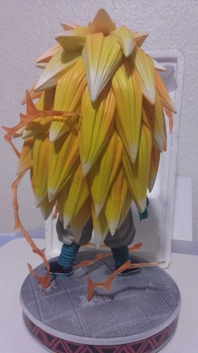 Figura Estilo Dragon Ball – SS3 – 30cm – Com Base Decorativa