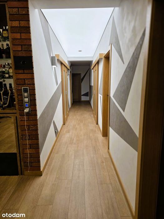 Inteligentny, nowoczesny, gotowy do zamieszkania DOM PREMIUM-RASZÓWKA.