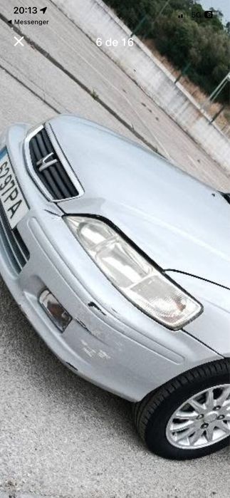 Accord 2001 com 180m km carro muito bom