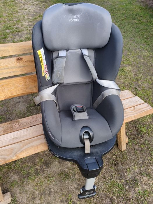 Fotelik obrotowy Britax Römer Dualfix M i-Size 61-105 cm Storm Grey Stan dobry ISOFIX