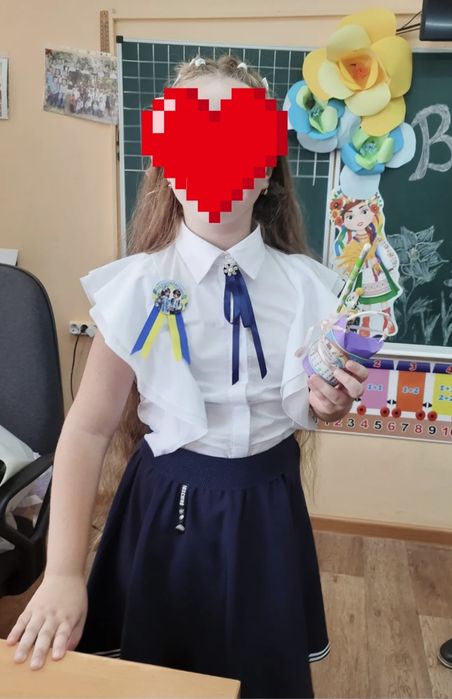 Блузка для дівчинки, одяг в школу.