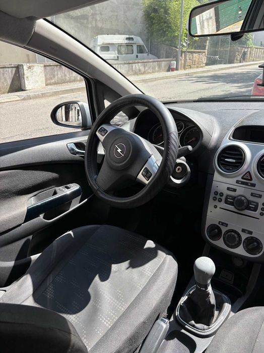 Opel Corsa 1.2 Enjoy Gasolina