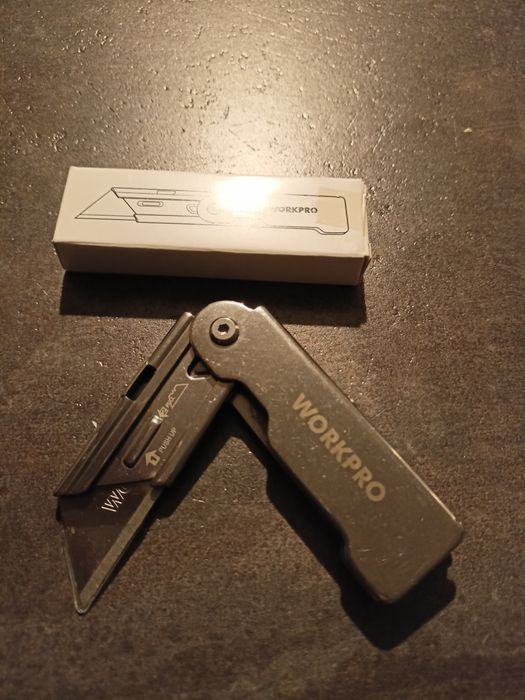 Nożyk składany tapeciak workpro edc