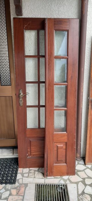 Porta Mogno interiore com vidros