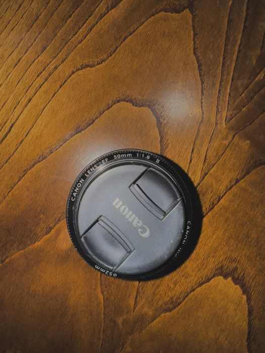 Canon 1200D + Lentes 18-55mm e 50mm, Carregador e Bolsa