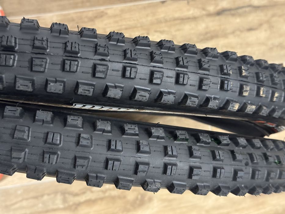 Pneus NOVOS MAXXIS Mullet DH High Roller 3