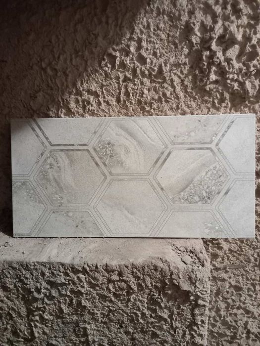 Плитка сіра 30х60 см 24,48 кв м