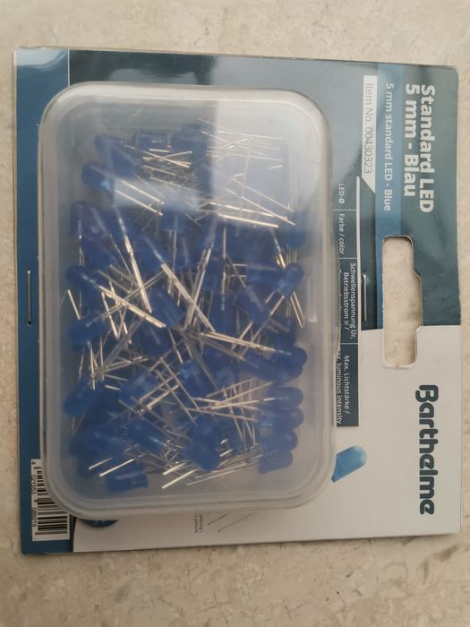 упаковка стандартних синіх світлодіодів Barthelme 5 мм.