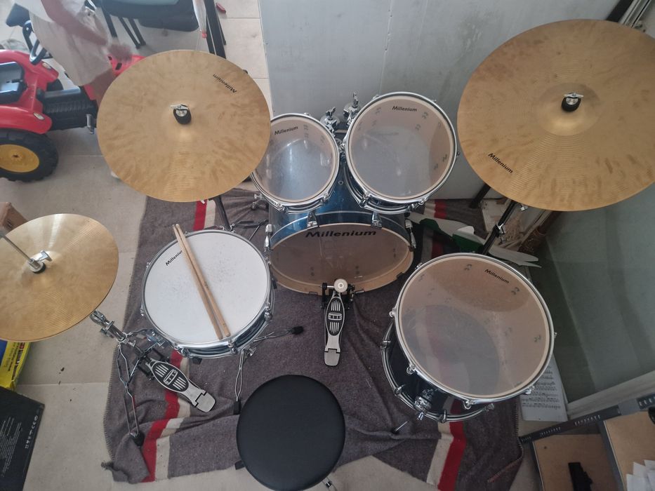 Bateria acústica Millenium MX420 Studio
