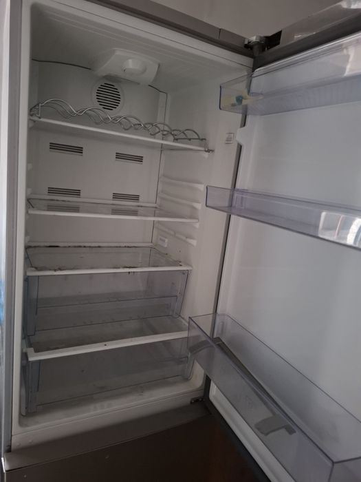 Lodówka uszkodzona