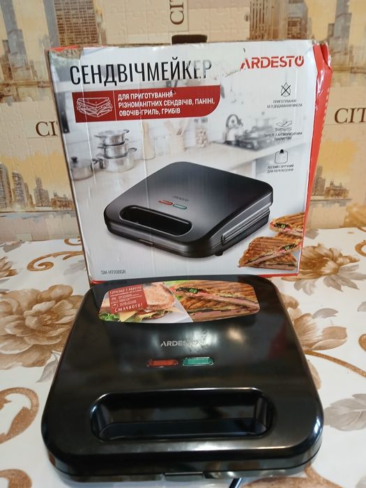 Сендвічмейкер Ardesto