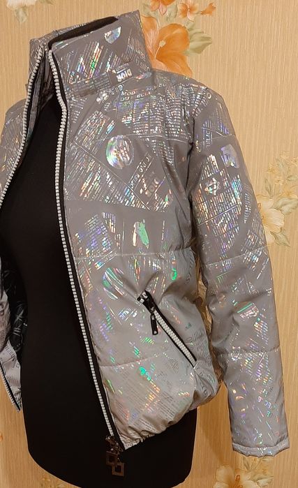 Демісезонна курточка