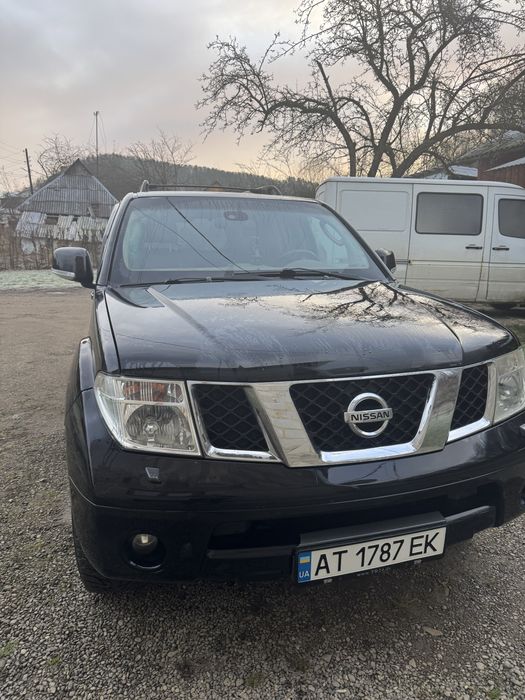 Нісан Nissan Pathfinder