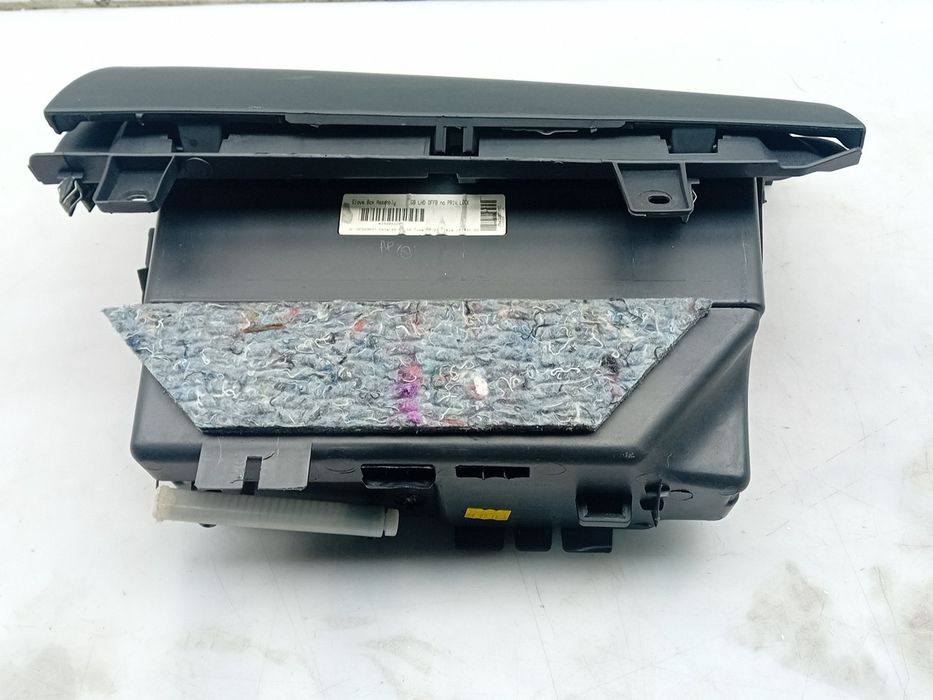 Porta luvas VOLVO V60 I (155)