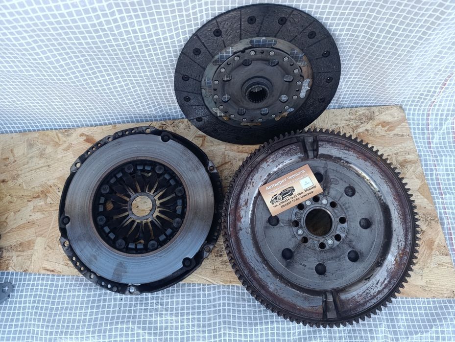 Маховик Toyota Avensis T27 2.0 d4d мкпп демпфер  Авенсис Т27 134500R01