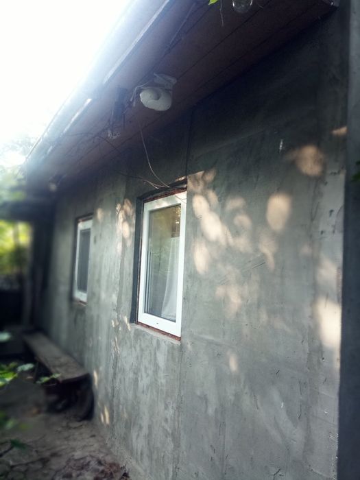 Будиночок в селі Хацьки 20 соток землі приватизованих