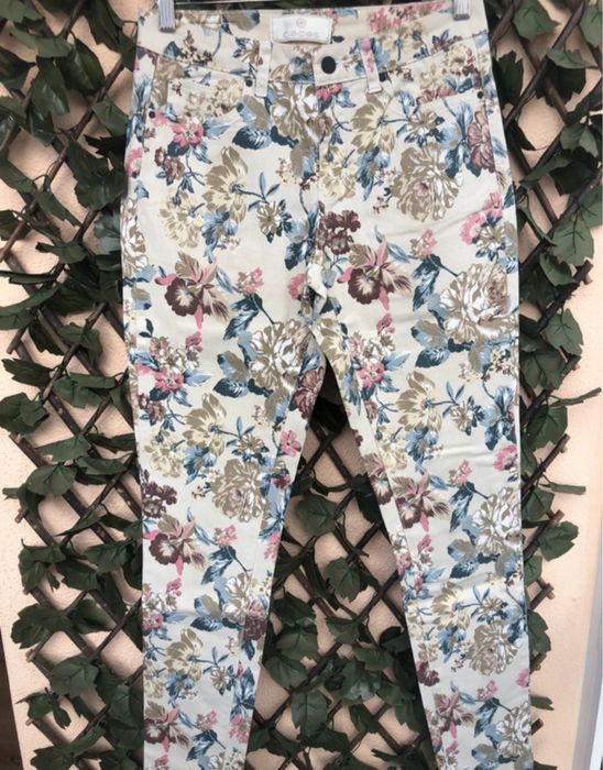Calças justas florais