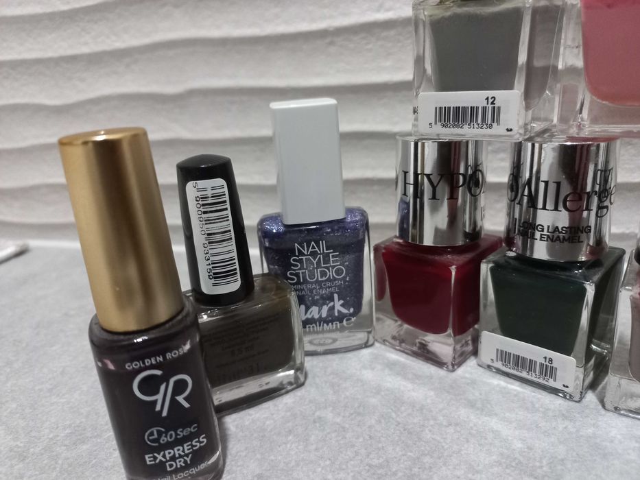 Zestaw lakierów do paznokci