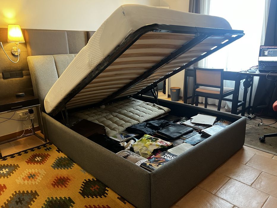 TEMPUR King Size Ottoman Bed + Mattress (150*200)-Excellent condition