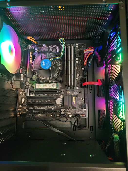 Komputer gamingowy i5 7500, MB B250M, DDR4 16GB, SSD M.2NVMe, HDD, W11