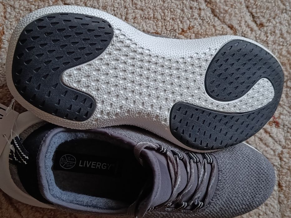 Кросівки LIVERGY 42р
