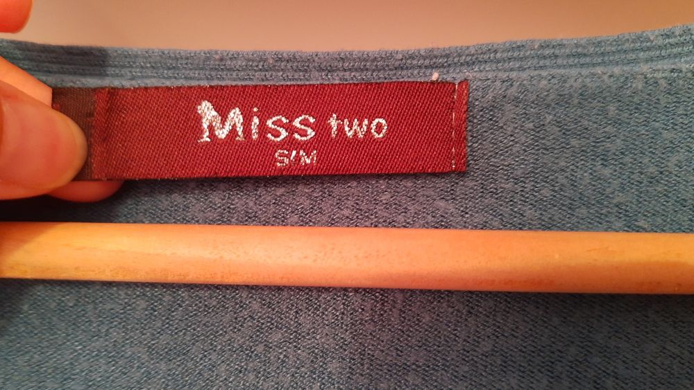 Sweterek  zielony S/M Miss two.